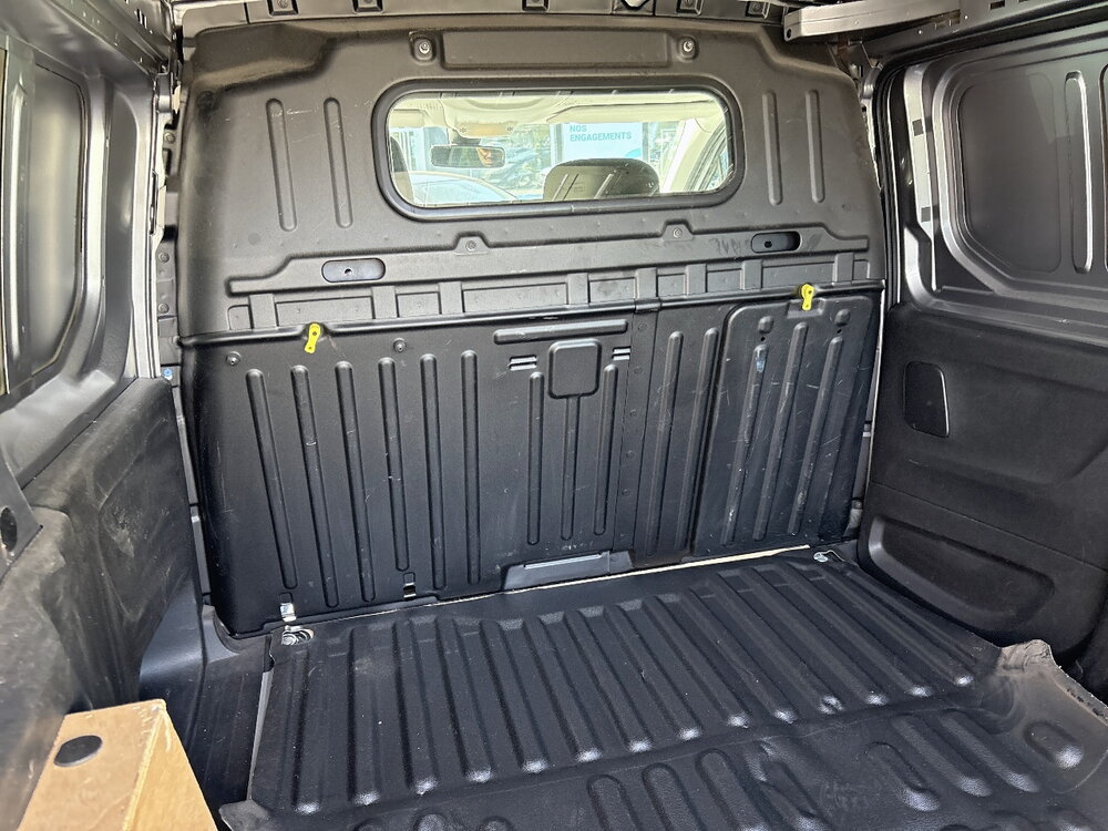 Occasion PEUGEOT Partner PARTNER FOURGON STANDARD 650 KG BLUEHDI 100 S&S BVM5 - PREMIUM
