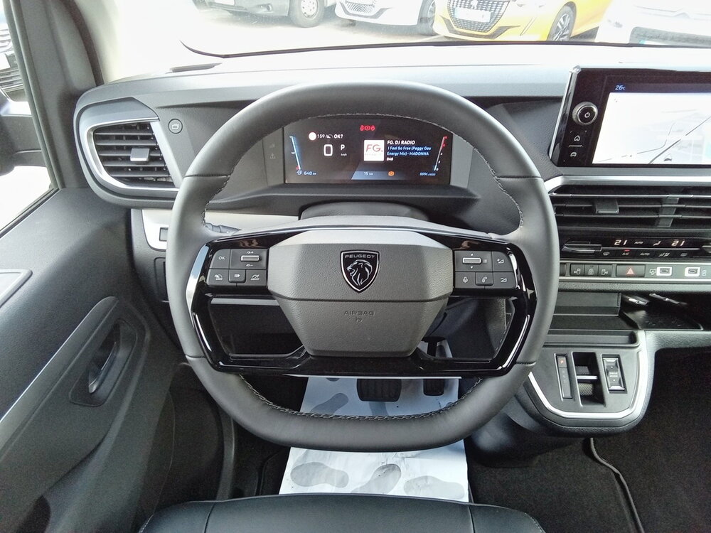 Occasion PEUGEOT Traveller Traveller M Diesel 180 ch Automatique - Business Pack