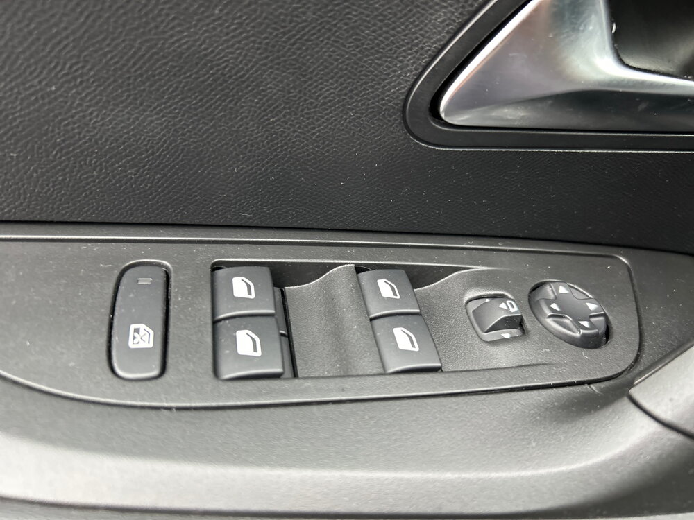 Occasion PEUGEOT 2008 2008 PureTech 100 S&S BVM6 - Allure