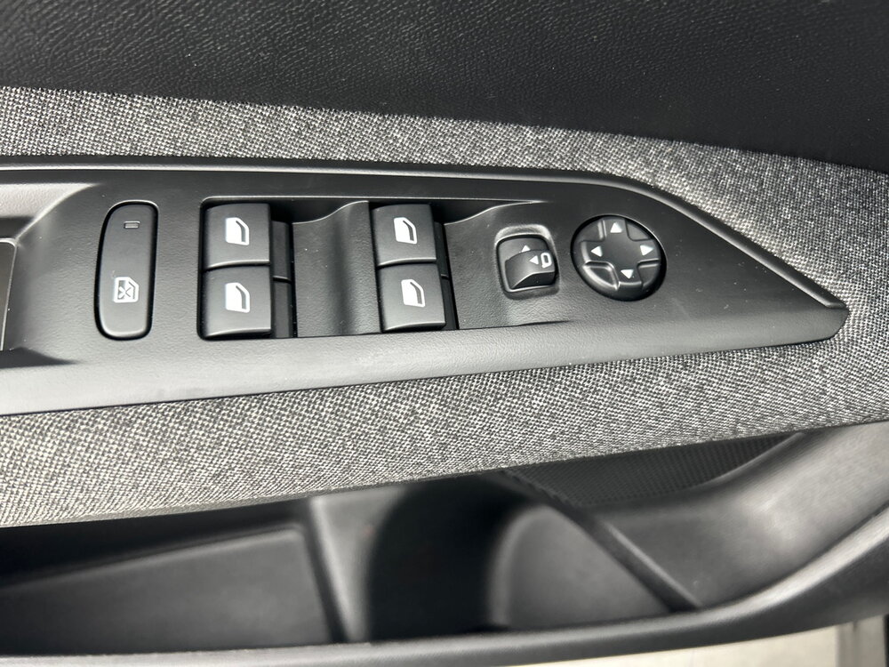 Occasion PEUGEOT 3008 3008 Hybrid 136 e-DCS6 - Active Pack