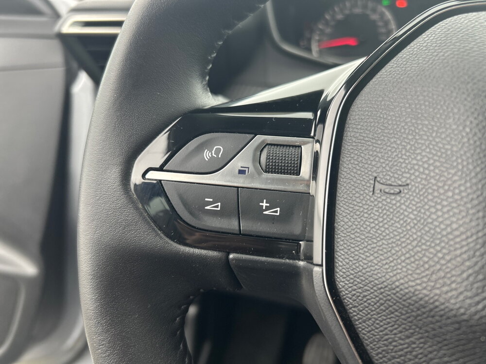Occasion PEUGEOT 208 208 PureTech 100 S&S BVM6 - Active