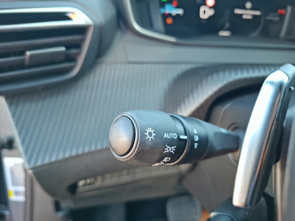 Occasion PEUGEOT 2008 2008 Hybrid 145 e-DCS6 - ENVY