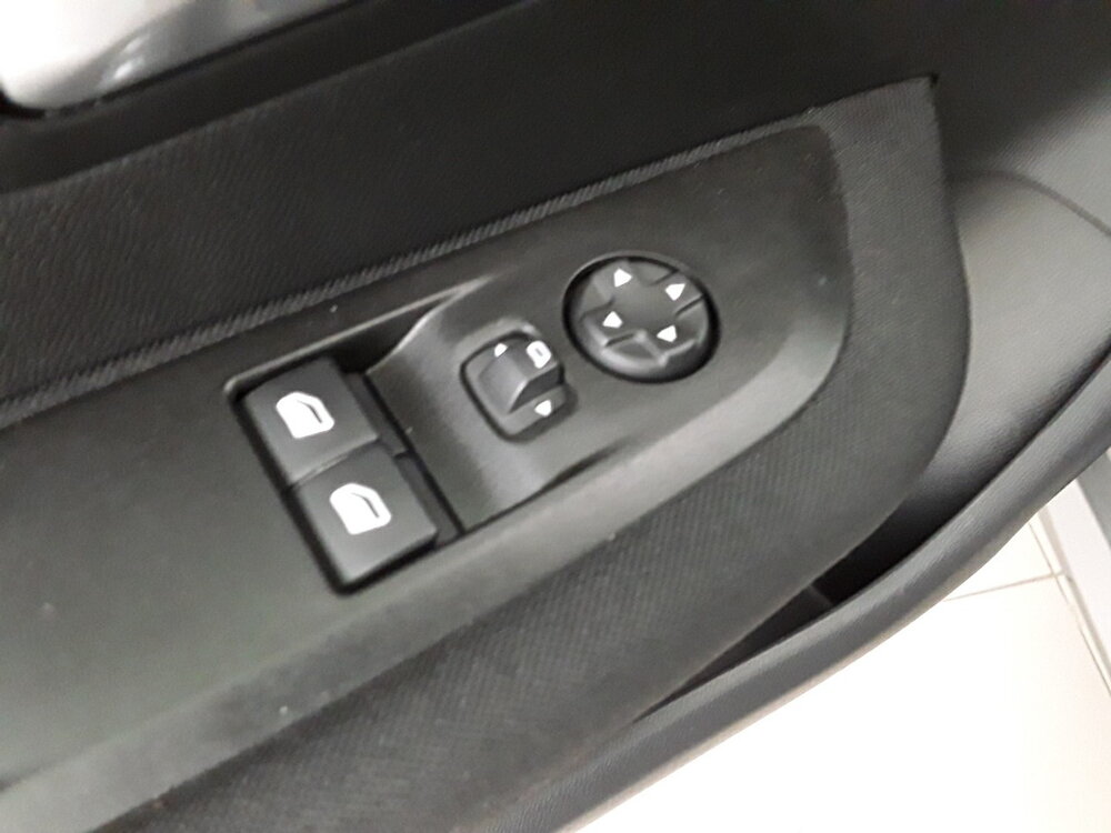 Occasion PEUGEOT 208 208 PureTech 75 S&S BVM5 - Active Business