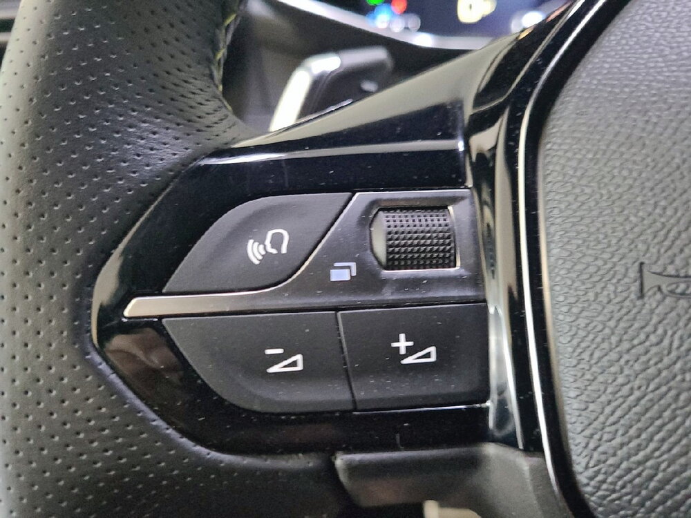 Occasion PEUGEOT 208 208 Hybrid 136 e-DCS6 - GT