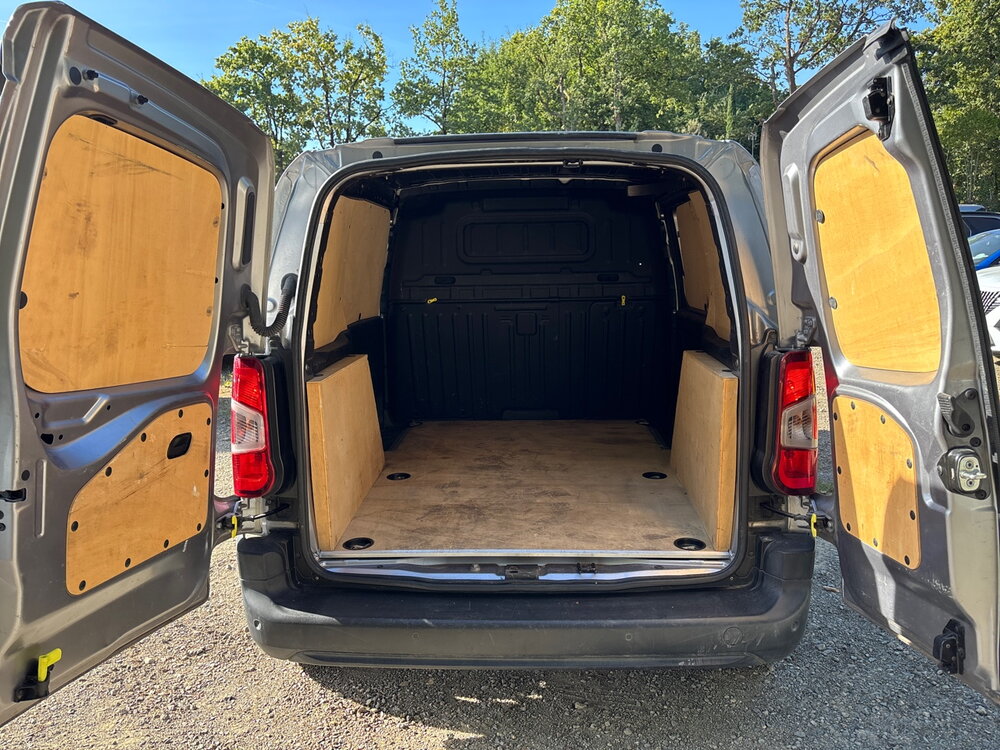 Occasion PEUGEOT Partner PARTNER FOURGON STANDARD 650 KG BLUEHDI 130 S&S EAT8 - ASPHALT