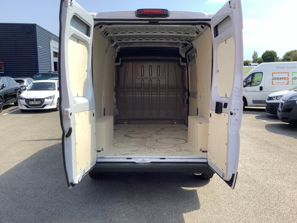 Occasion PEUGEOT Boxer BOXER FGN DIESEL 140 CH L2H2 3.3 T MANUELLE - ACTIVE