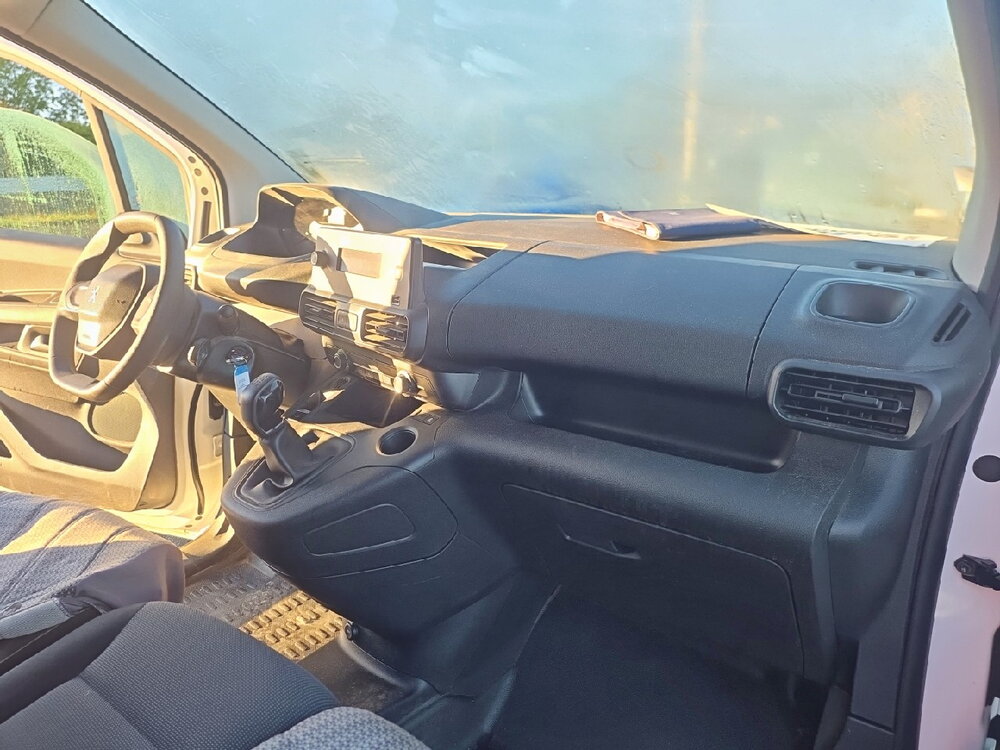 Occasion PEUGEOT Partner PARTNER FOURGON STANDARD 650 KG BLUEHDI 100 S&S BVM5 - PREMIUM