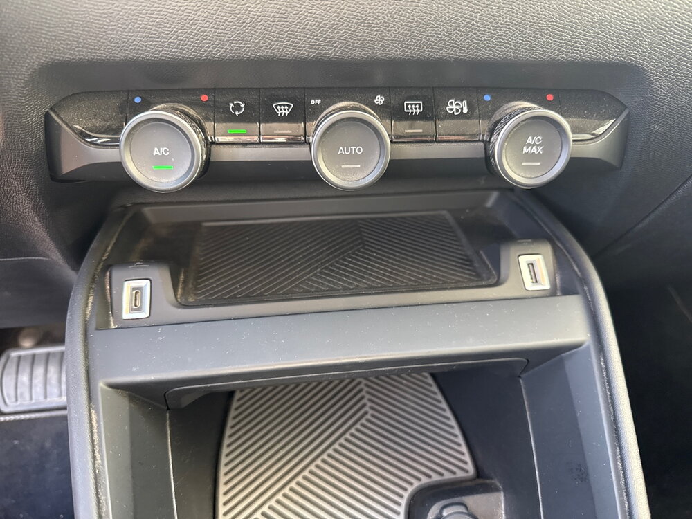 Occasion CITROEN C4 e-C4 136 ch Automatique - Live