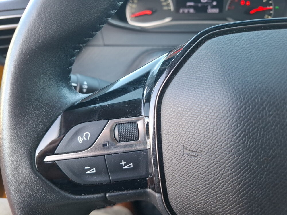 Occasion PEUGEOT 208 208 PureTech 75 S&S BVM5 - Like