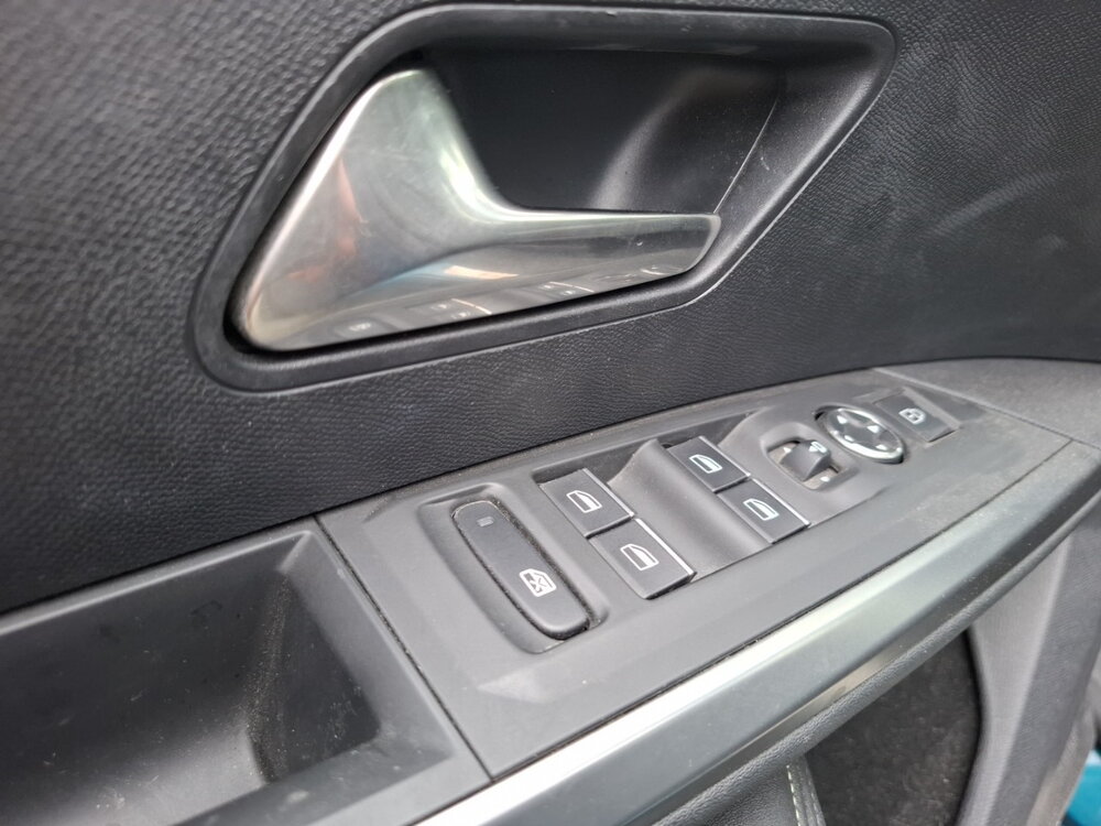 Occasion PEUGEOT 3008 3008 Hybrid 136 e-DCS6 - GT