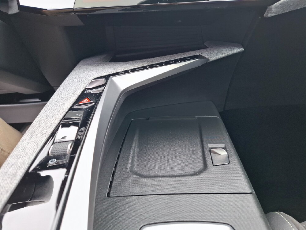 Occasion PEUGEOT 3008 3008 Hybrid 136 e-DCS6 - GT