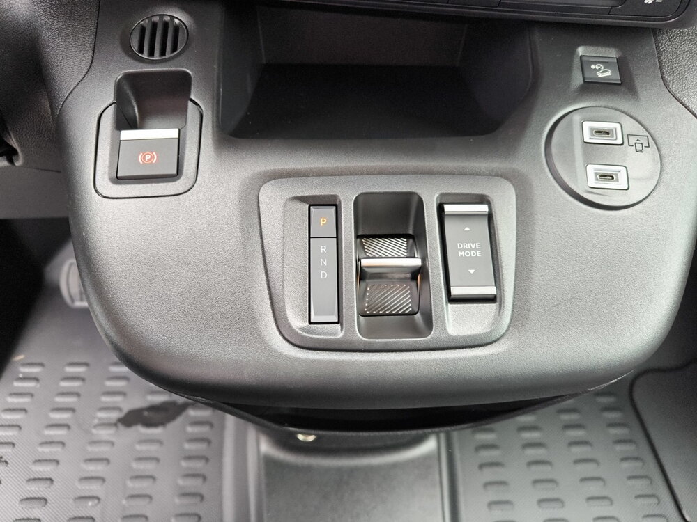 Occasion PEUGEOT Partner E-PARTNER FGN 136 CH M CHARG UT MAJ 54 KWH AUT - PRO SKILL