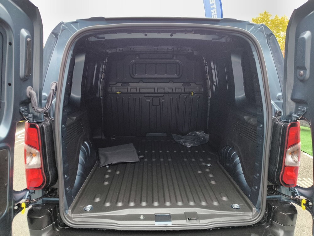 Occasion PEUGEOT Partner E-PARTNER FGN 136 CH M CHARG UT MAJ 54 KWH AUT - PRO SKILL
