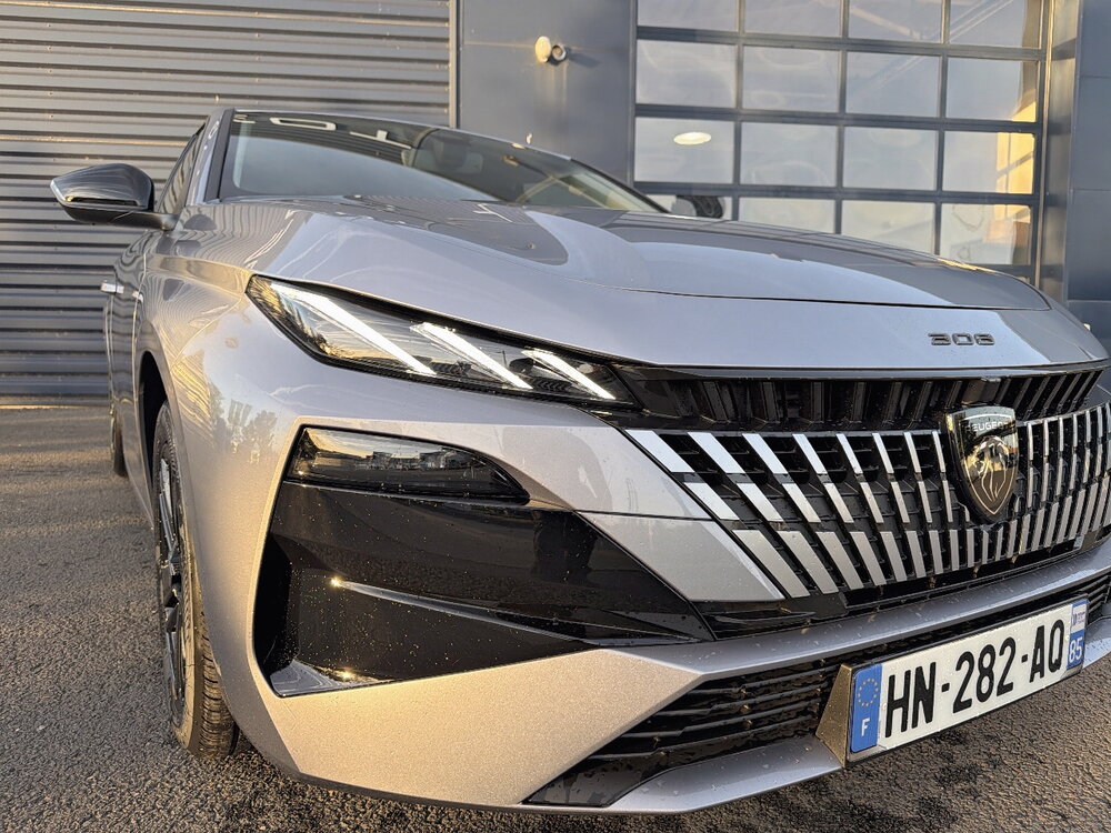Occasion PEUGEOT 308 308 Hybrid 145 e-DCS6 - Edition