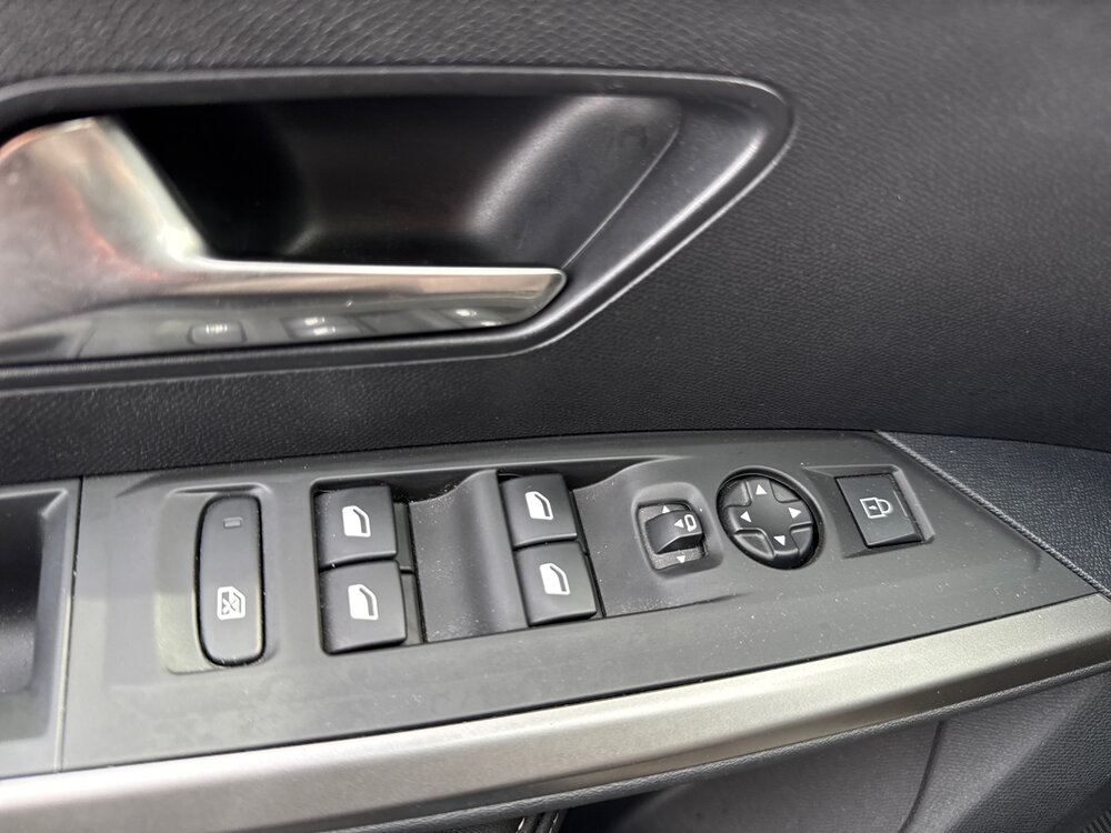 Occasion PEUGEOT 3008 3008 Hybrid 136 e-DCS6 - Allure