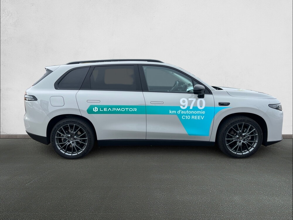 Occasion LEAPMOTOR C10 C10 REEV 28.4 kWh - 158 kW - Design