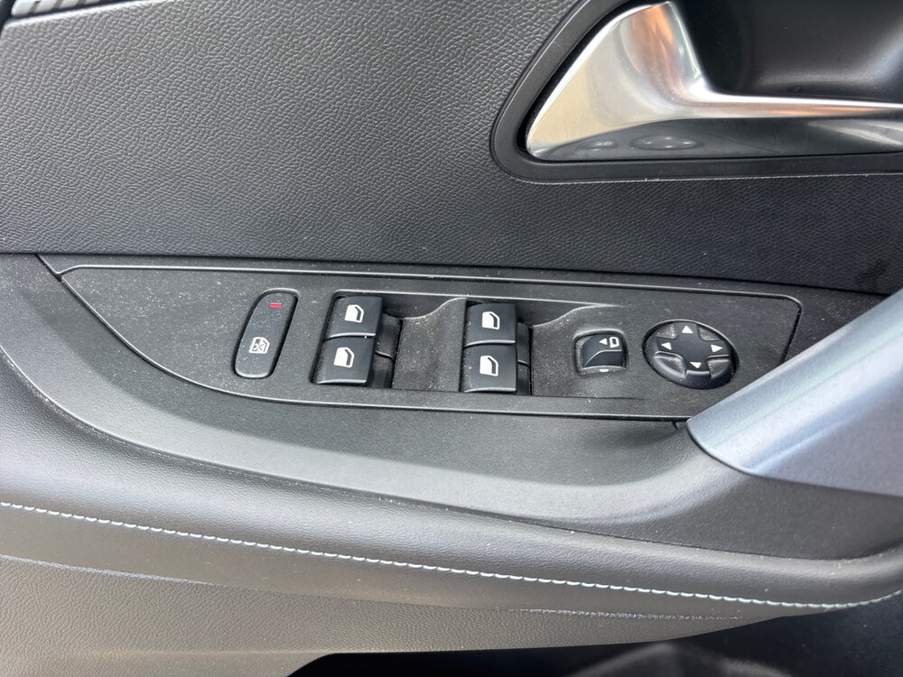 Occasion PEUGEOT 2008 2008 PureTech 100 S&S BVM6 - Allure