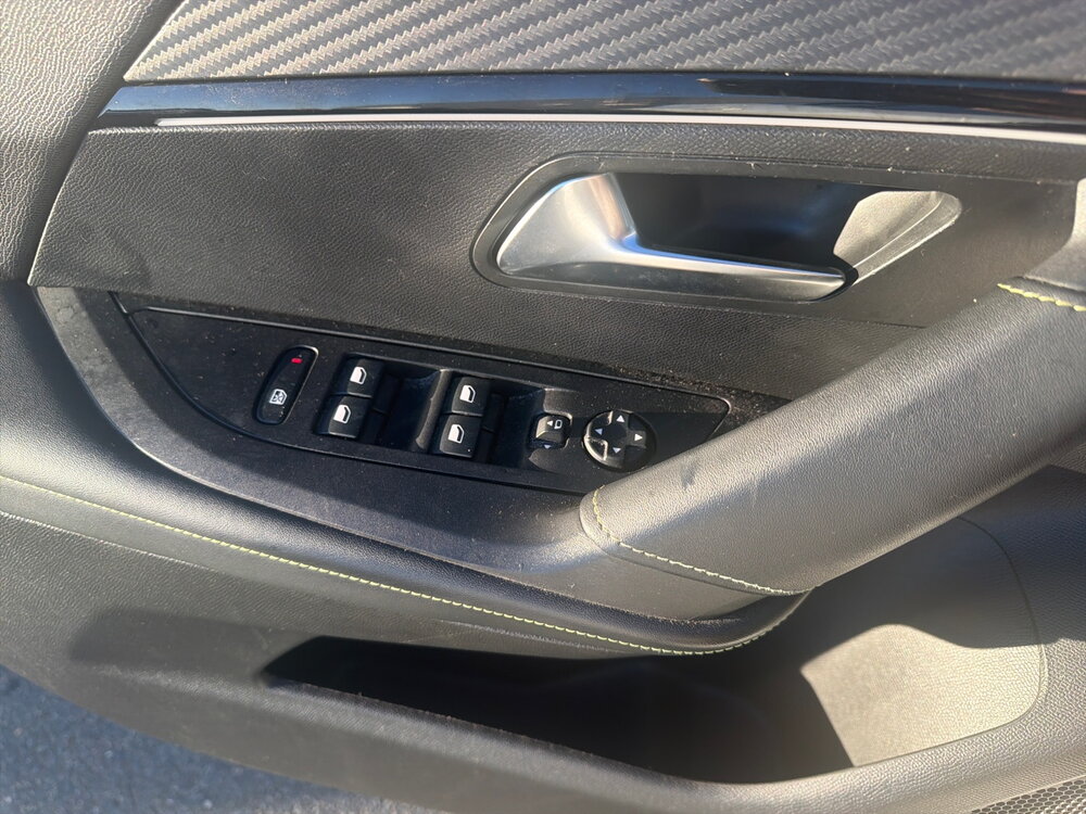 Occasion PEUGEOT 2008 2008 Electrique 136 ch - GT