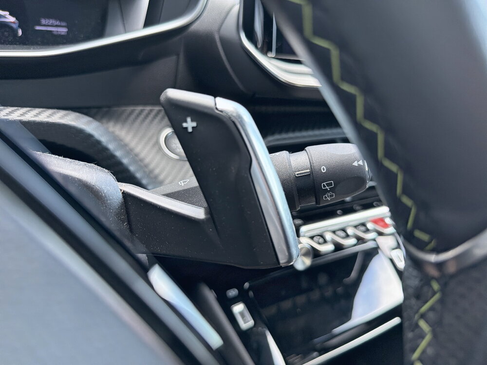 Occasion PEUGEOT 208 208 Hybrid 136 e-DCS6 - GT