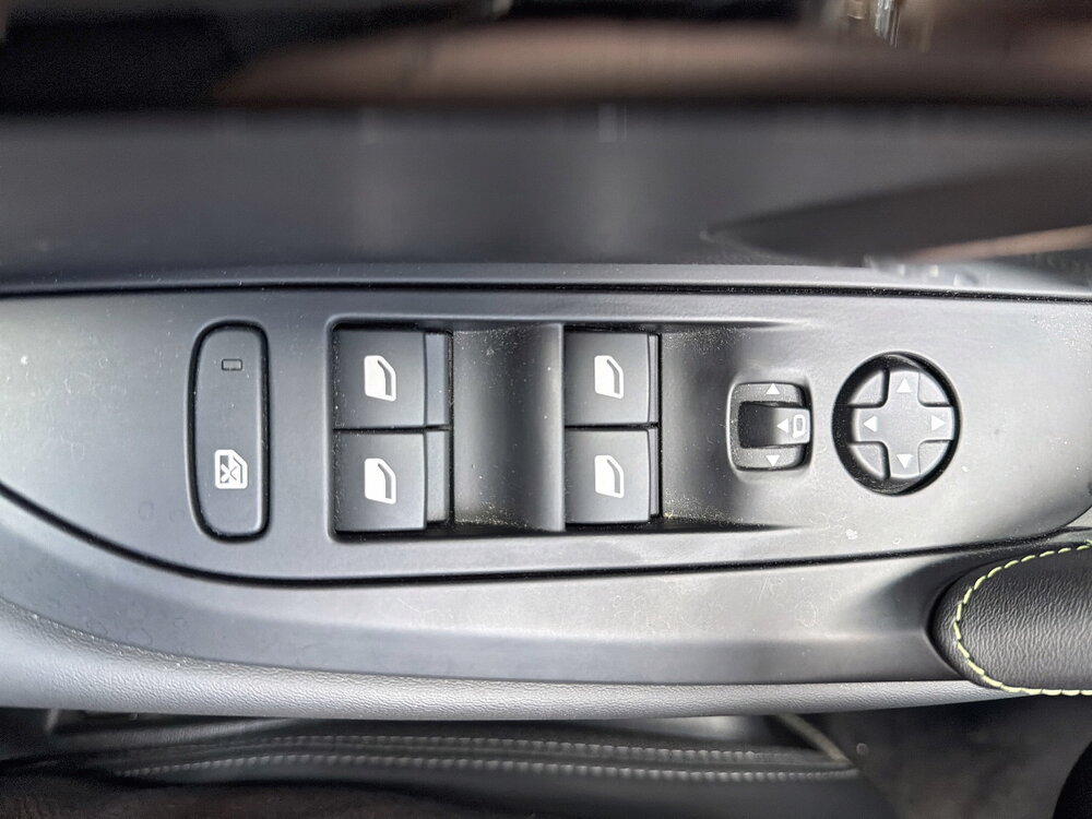 Occasion PEUGEOT 208 208 Hybrid 136 e-DCS6 - GT