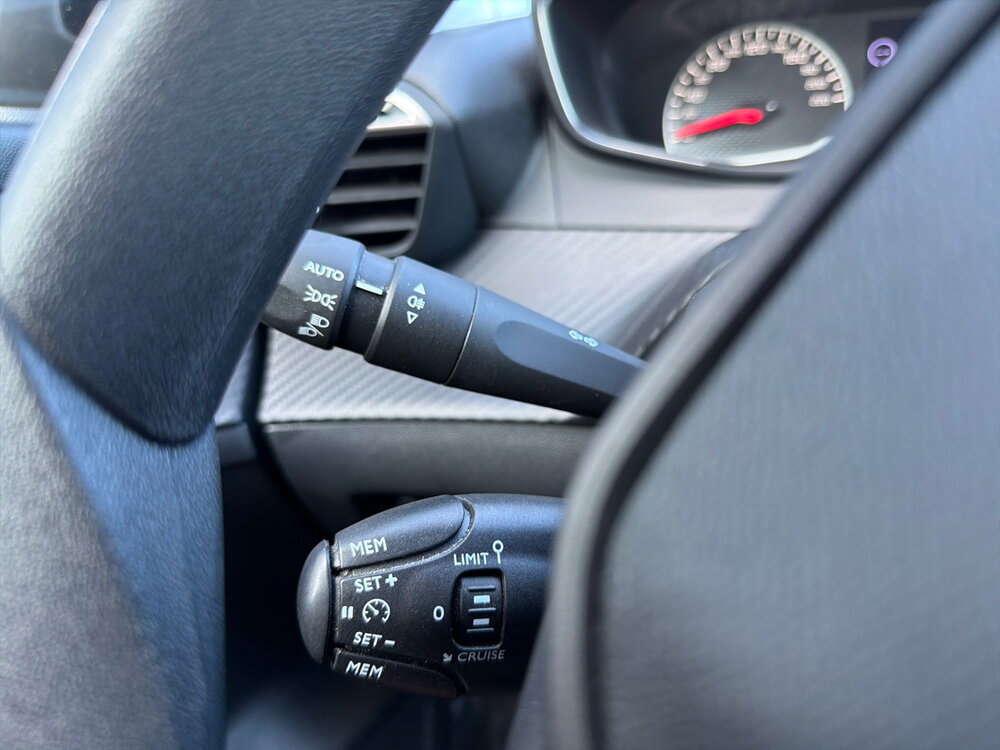 Occasion PEUGEOT 208 208 PureTech 75 S&S BVM5 - Like