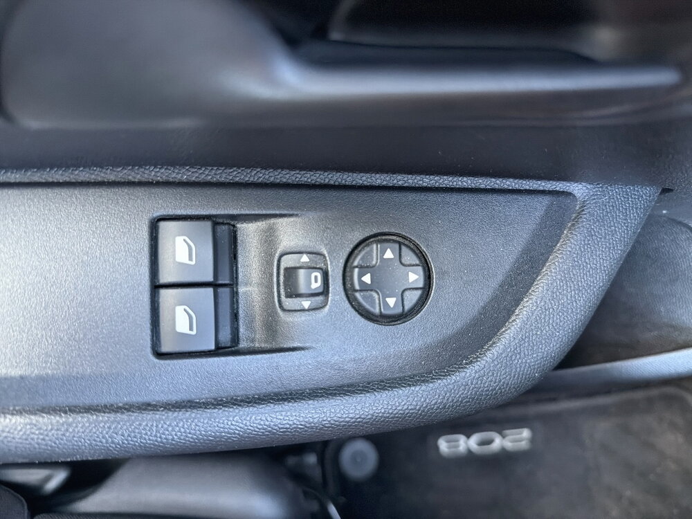 Occasion PEUGEOT 208 208 PureTech 75 S&S BVM5 - Like