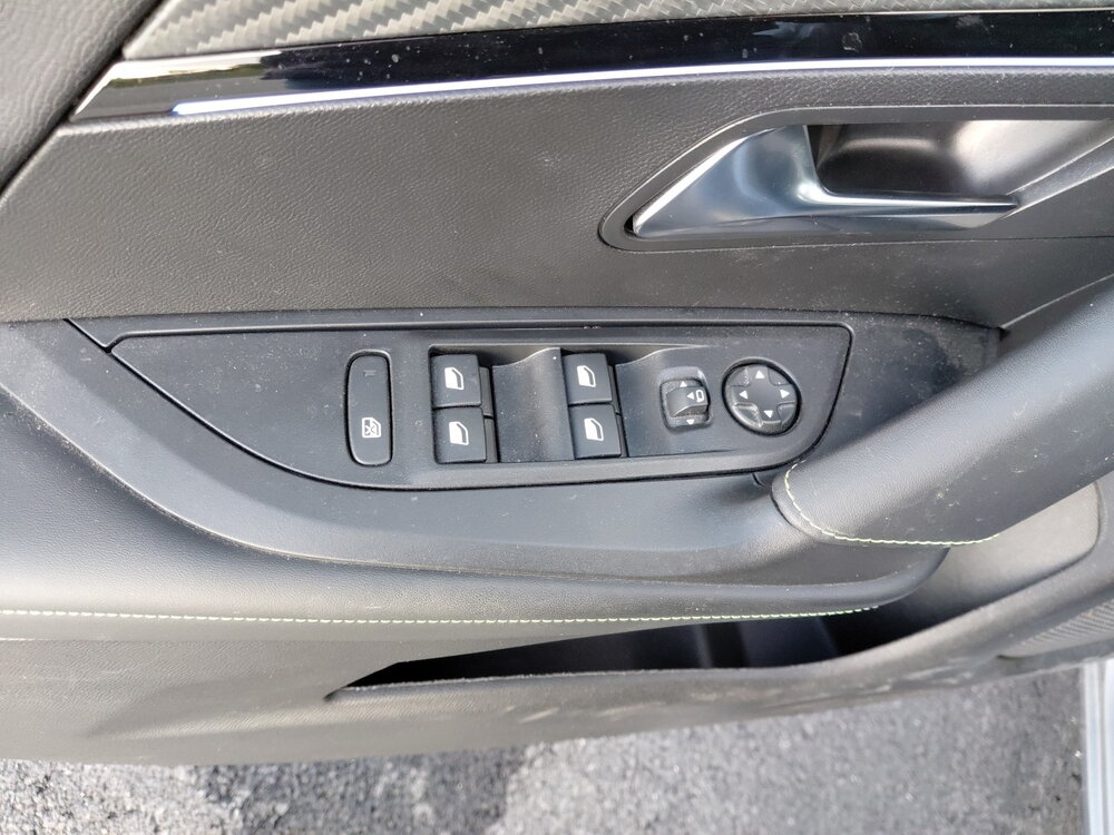 Occasion PEUGEOT 2008 2008 Hybrid 136 e-DCS6 - GT