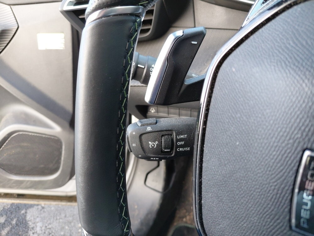 Occasion PEUGEOT 2008 2008 Hybrid 136 e-DCS6 - GT