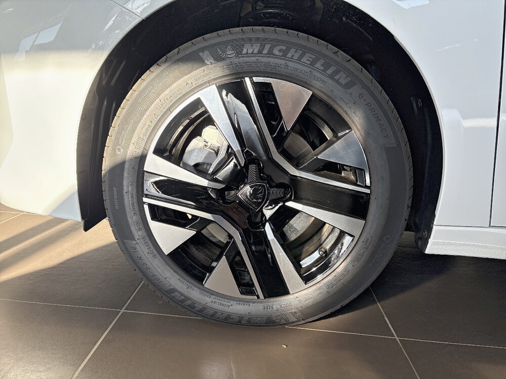 Occasion PEUGEOT 208 208 Hybrid 110 ch e-DCS6 - série spéciale EDITION