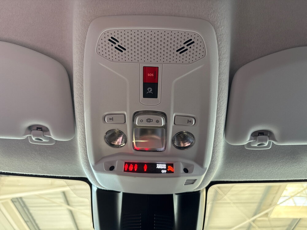 Occasion PEUGEOT 208 208 Hybrid 110 ch e-DCS6 - série spéciale EDITION