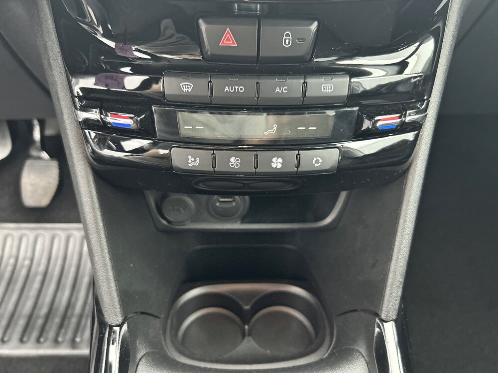 Occasion PEUGEOT 2008 2008 BlueHDi 100ch S&S BVM5 - Signature