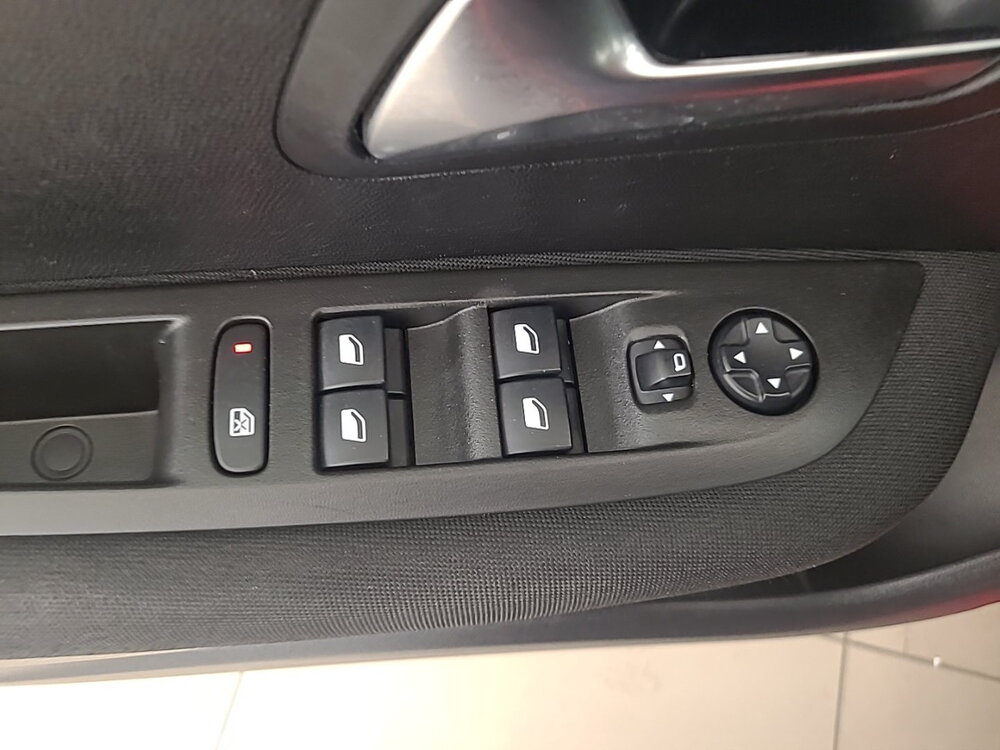 Occasion PEUGEOT 208 208 PureTech 100 S&S BVM6 - Active