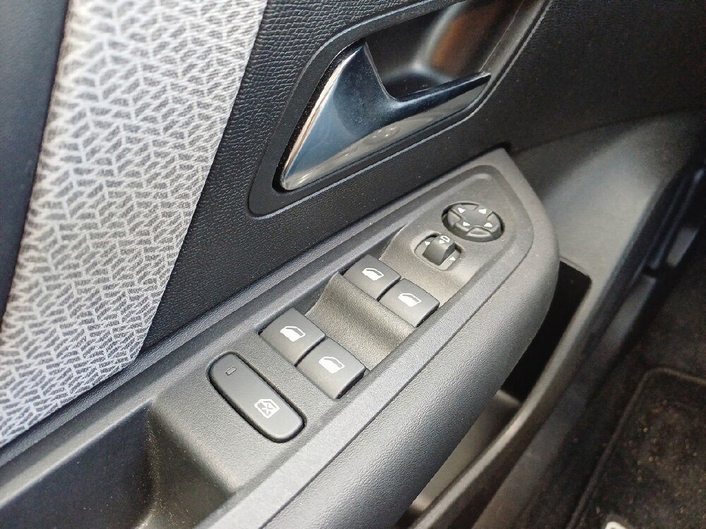 Occasion CITROEN C4 C4 PureTech 130 S&S EAT8 - Shine