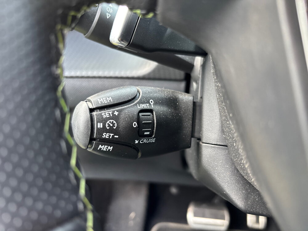 Occasion PEUGEOT 208 208 Hybrid 136 e-DCS6 - GT