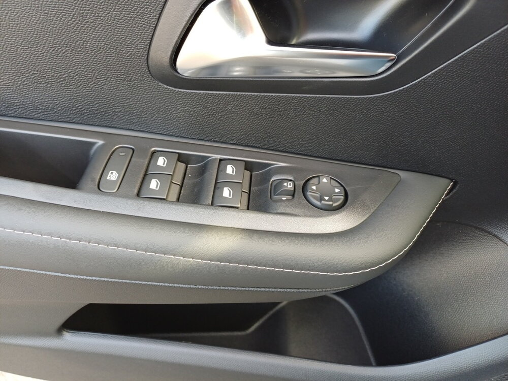 Occasion PEUGEOT 208 208 Hybrid 110 ch e-DCS6 - Allure