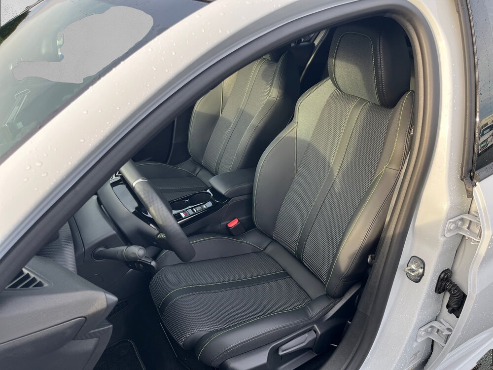 Occasion PEUGEOT 208 208 Hybrid 145 e-DCS6 - GT