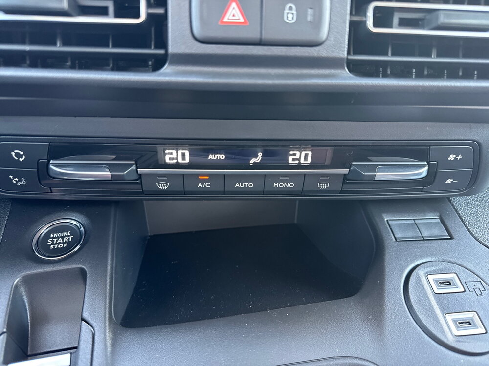 Occasion CITROEN Berlingo Berlingo Diesel 100 ch M Manuelle - Série spéciale 30 ans
