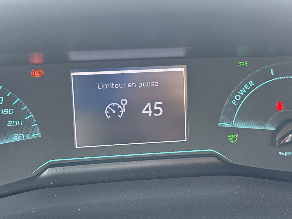 Occasion PEUGEOT 2008 2008 Hybrid 110 e-DCS6 - Style
