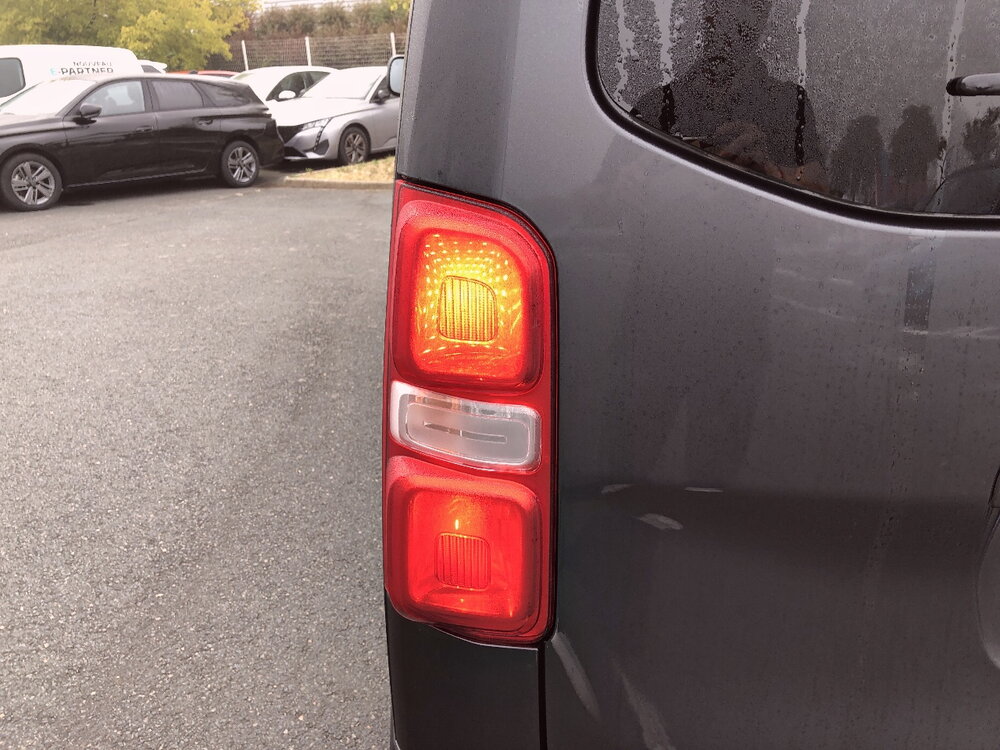 Occasion PEUGEOT Traveller Traveller XL Diesel 180 ch Automatique - Business Pack