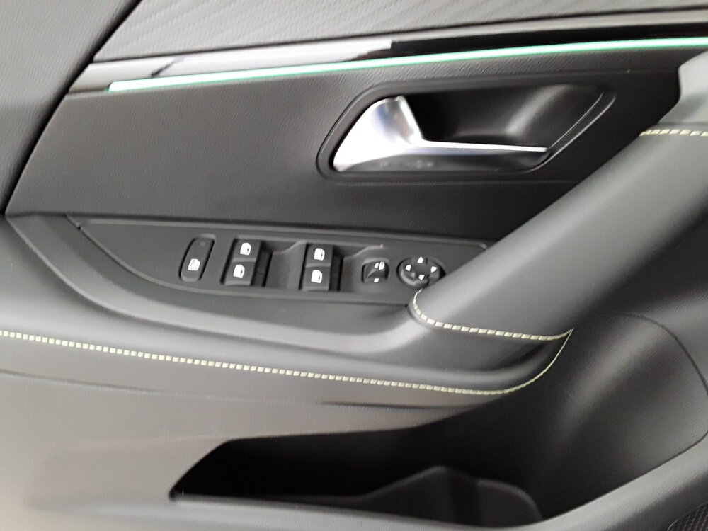 Occasion PEUGEOT 2008 2008 Moteur électrique 136 ch - GT