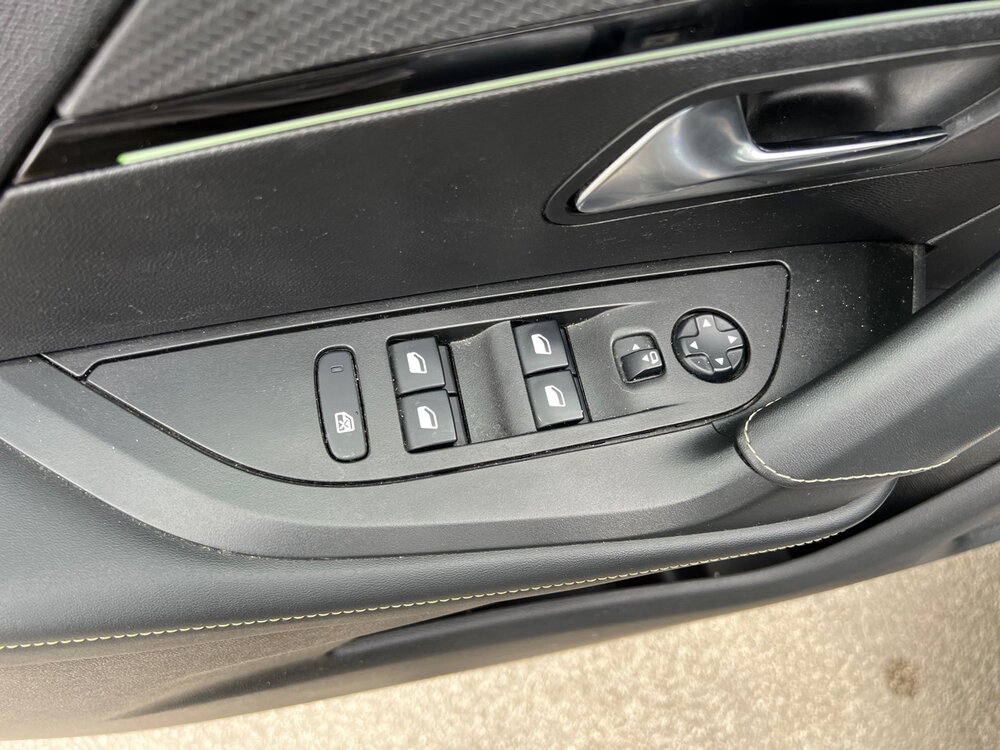 Occasion PEUGEOT 2008 2008 Moteur électrique 136 ch - GT Line