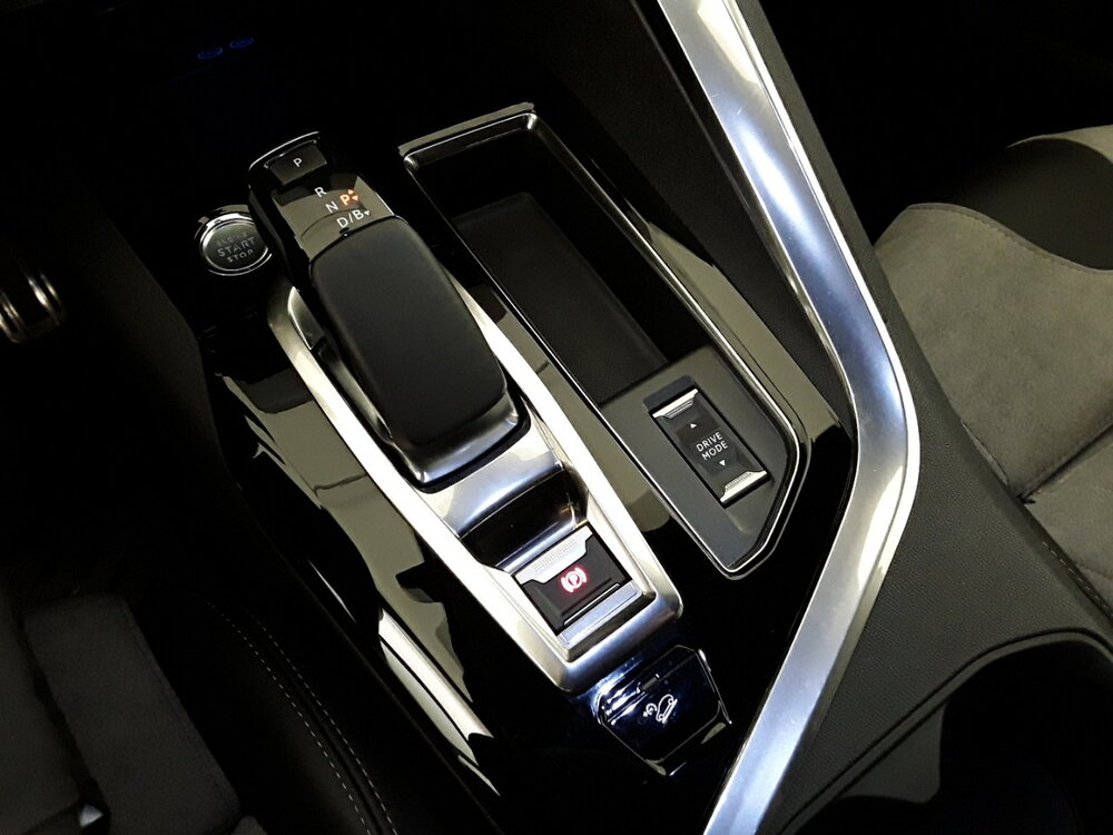 Occasion PEUGEOT 3008 3008 Hybrid4 300 e-EAT8 - GT