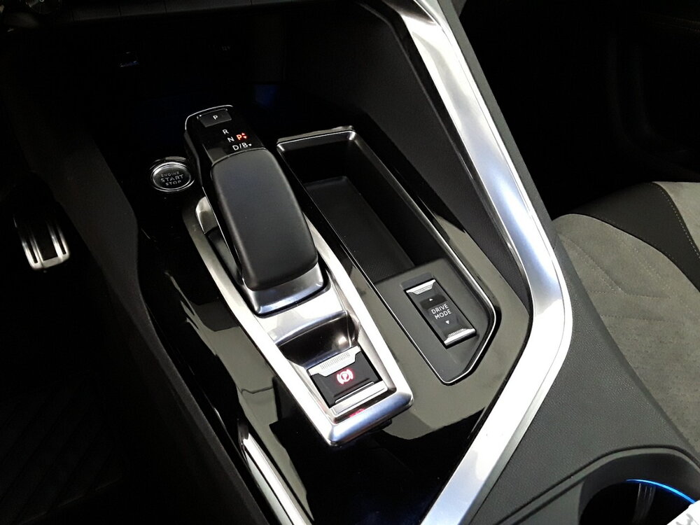 Occasion PEUGEOT 3008 3008 Hybrid 225 e-EAT8 - GT
