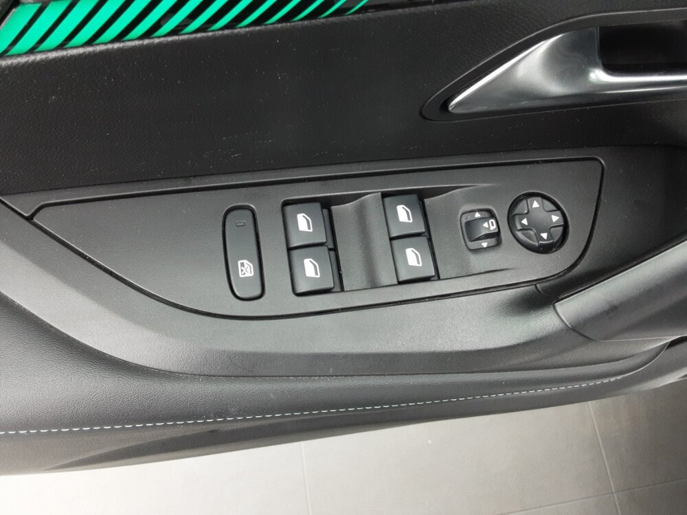 Occasion PEUGEOT 2008 2008 PureTech 100 S&S BVM6 - Allure