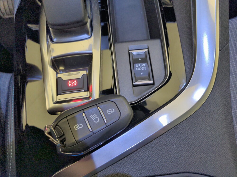 Occasion PEUGEOT 3008 3008 Hybrid 225 e-EAT8 - Allure