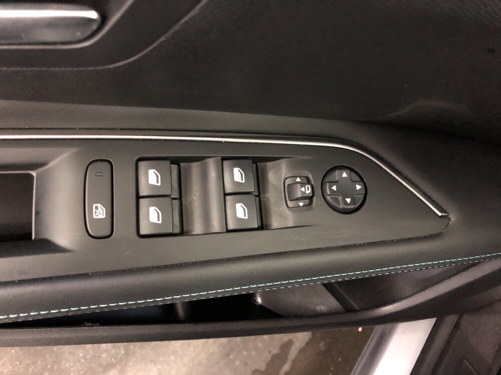 Occasion PEUGEOT 3008 3008 Hybrid 225 e-EAT8 - Allure Business