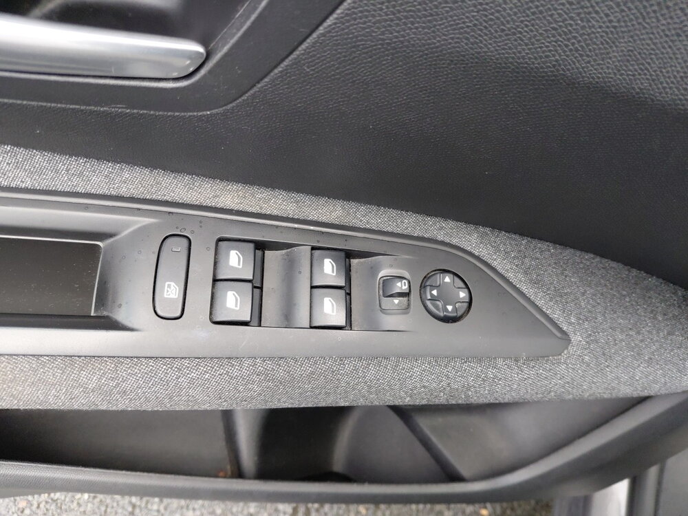 Occasion PEUGEOT 3008 3008 Puretech 130ch S&S EAT8 - Active Business