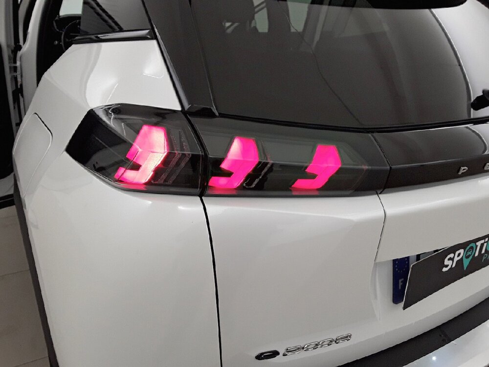 Occasion PEUGEOT 2008 2008 Moteur électrique 136 ch - GT