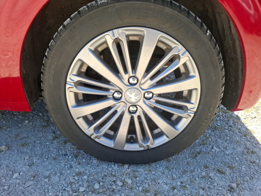 Occasion PEUGEOT 208 208 1.2 PureTech 82ch BVM5 - Allure