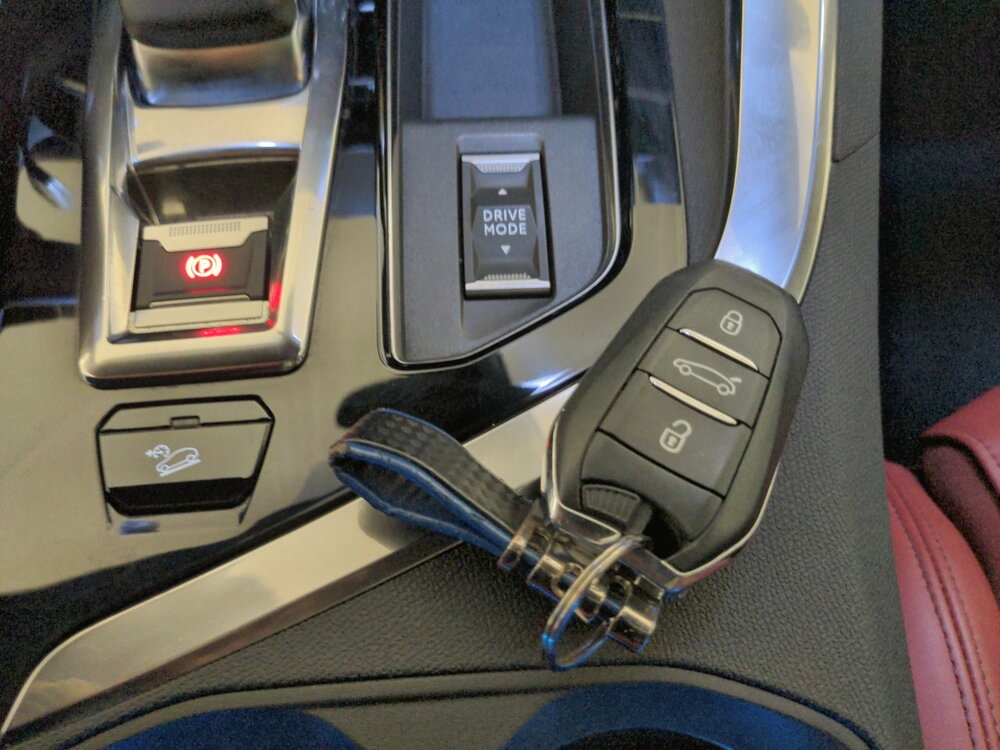 Occasion PEUGEOT 3008 3008 Hybrid4 300 e-EAT8 - GT Pack